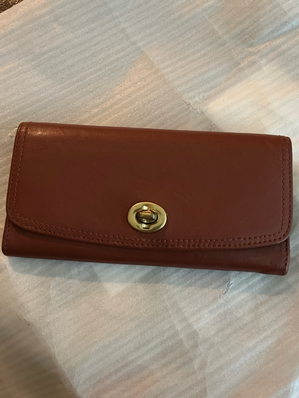 Coach Vintage Cognac Leather turn lock Wallet Excellent Condition